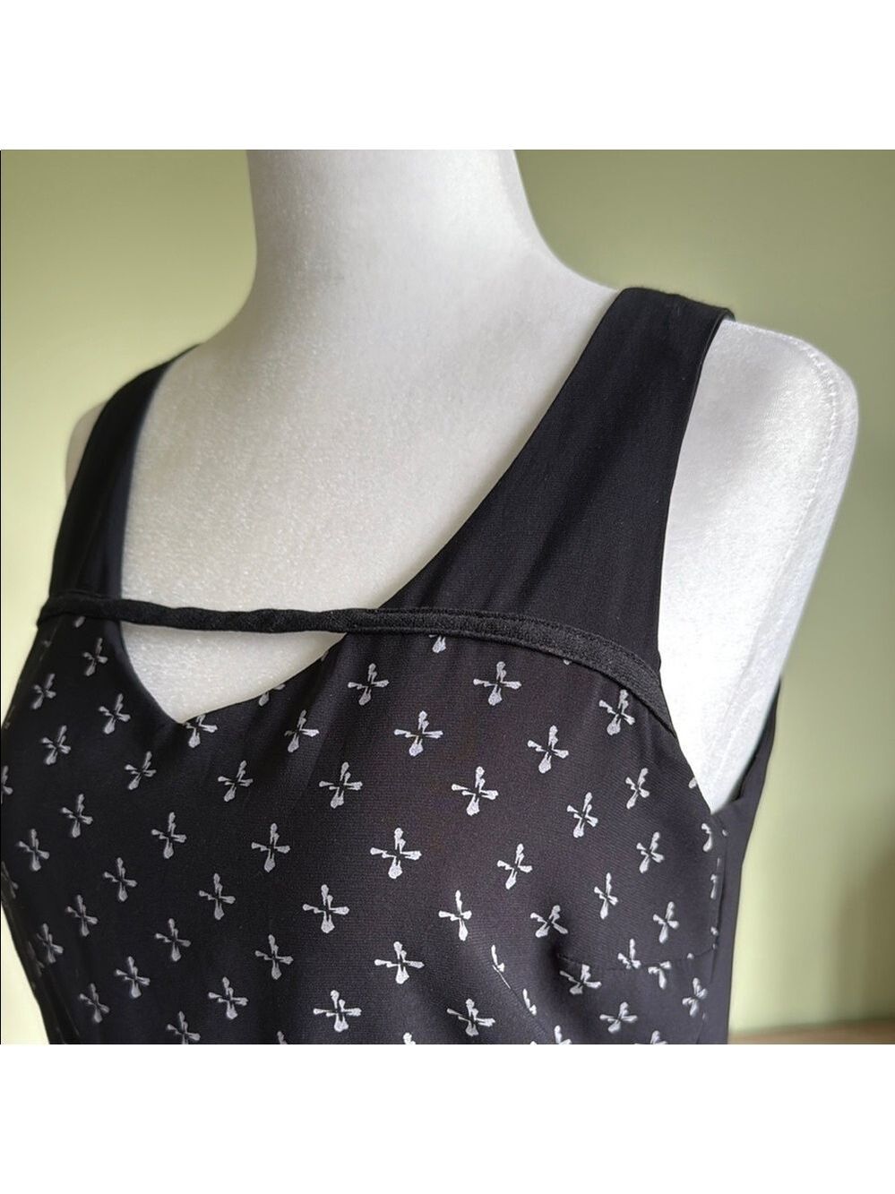 Cokluch Black and White Midi Summer Dress with Pockets - Picture 6 of 15